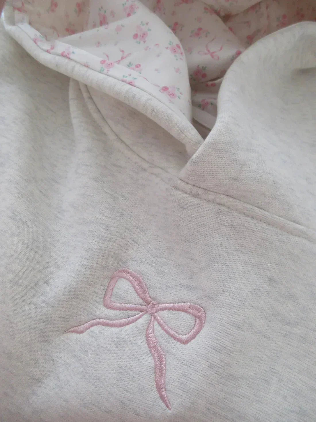 Isolina | Sweat à capuche gris pour femmes