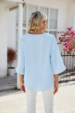Magdeline | Blouse Légère À Col V Pour Femme | Chic