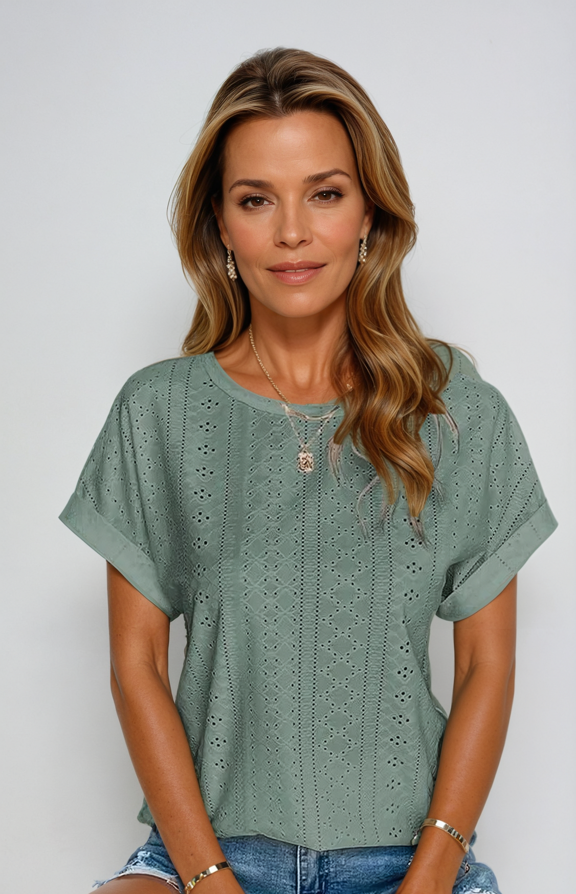 Manuela | Blouse À Œillets Pour Femme | De Nuit